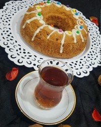 کیک میزبان