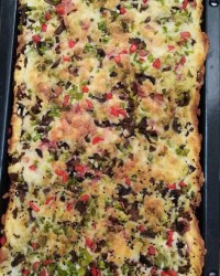 پیتزا مخلوط با خمیر جادویی