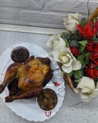 جوجه شکم پر (با ناردونه و آلوچه) در فر