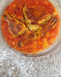 دمی گوجه با ته انداز مرغ زعفرونی