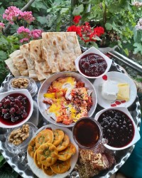 سینی صبحانه قرار گروهی