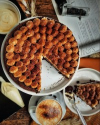 کیک برشی با باترکریم