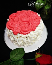 کیک خامه ای کیک تولد