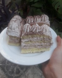 کیک تر برشی