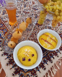 حلوا شیرازی و مربای گلابی درسته
