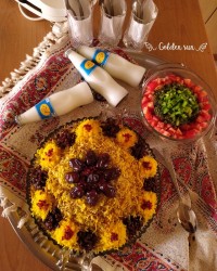 رشته پلو با مرغ ریش شده