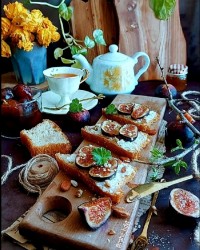 ساندویچ بروشتای انجیر