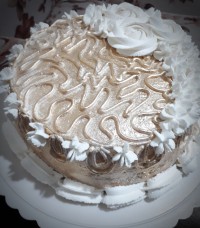 کیک تولد بافیلینگ موز وگردو