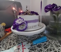 کیک خامه ای تولد