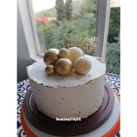 کیک تولد با توپک شکلاتی