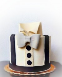 کیک اسفنجی جادویی کیک پیراهن مردانه