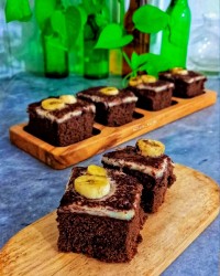 کیک اسفنجی شکلاتی بدون همزن و فر