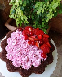 کیک شکلاتی با کرم پنیری
