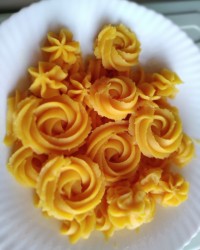 حلوای شیر با دستور عالی سوزان شریعت عزیزم