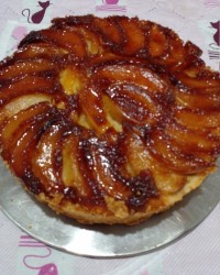 کیک برگردون هلو