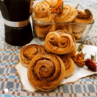 نان رول شکلاتی