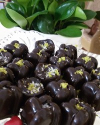 شکلات آجیلی