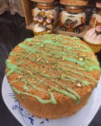 کیک شیفون پسته ای واسه مامان عزیزم