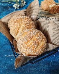 نان با مغز پنیر و گردو