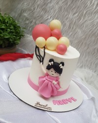 کیک تولد تزیینات تاپر دست ساز و گوی شکلاتی