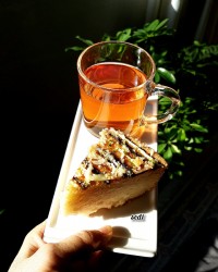 کیک هل و گلاب و زعفران
