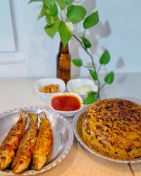 اوووف عاشق این غذام شدم سبزی پلو با ماهی مخلفاتش جاتون خالی دوستان
