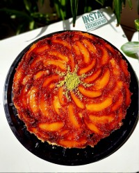 کیک برگردون هلو