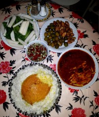 ناهار امروزم خورشت قیمه جاتون خالی دوستان عزیز