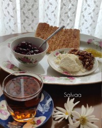 صبحانه بطعم مربای آلبالو