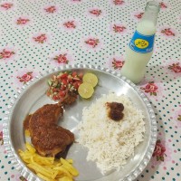 خوراک مرغ مجلسی