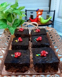 کیک خیس شکلاتی (مهربونا فالو کنید و استوری ها رو از دست ندید)