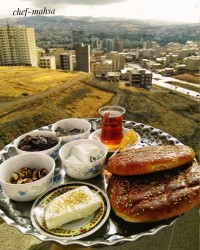 صبحونه روز بارونی پاییزی