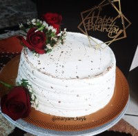 کیک با دیزاین گل طبیعی