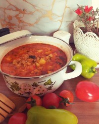 یارما شورباسی غذای محلی ارومیه