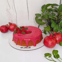 کیک انار به همراه کرم انار