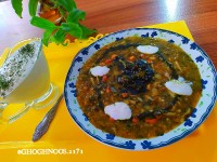 آش رشته ی مامان پز کپشن خوانده شود