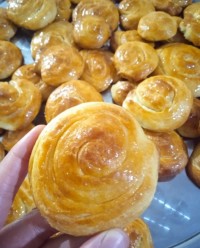 شیرینی رولی عسلی
