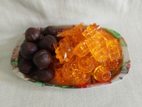 پاستیل ژله ای+توپک بیسکوئیتی ببخشید عکسم ساده ست???