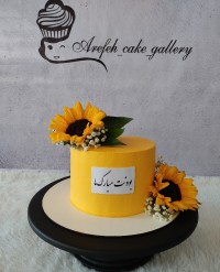 کیک وانیلی وشکلاتی