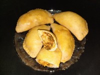 پیتزای گوشت دودی و کلم بروکلی لقمه ای