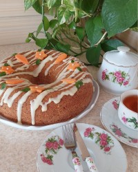 کیک هویج کرمدار