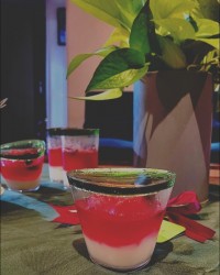 ژله میان تهی
