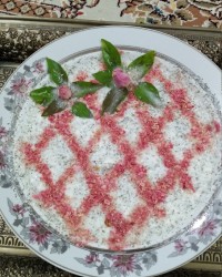تزیین ماست و خیار و سالاد