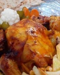 مرغ سرخ شده درفر همراه باسبزیجات