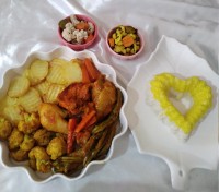 خوراک مرغ و سبزیجات تنوری