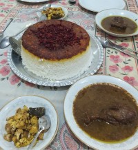 خورش فسنجان با مرغ