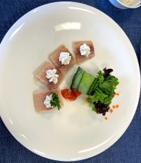 Räuucherforellenfilet auf meerrettichschaum