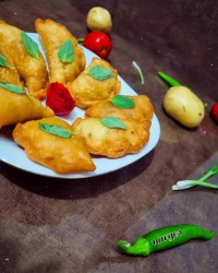 پیراشکی قارچ و سیب زمینی