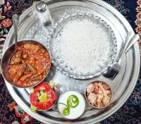 خورشت بامیه با مرغ