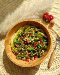 سالاد کاهو و انار